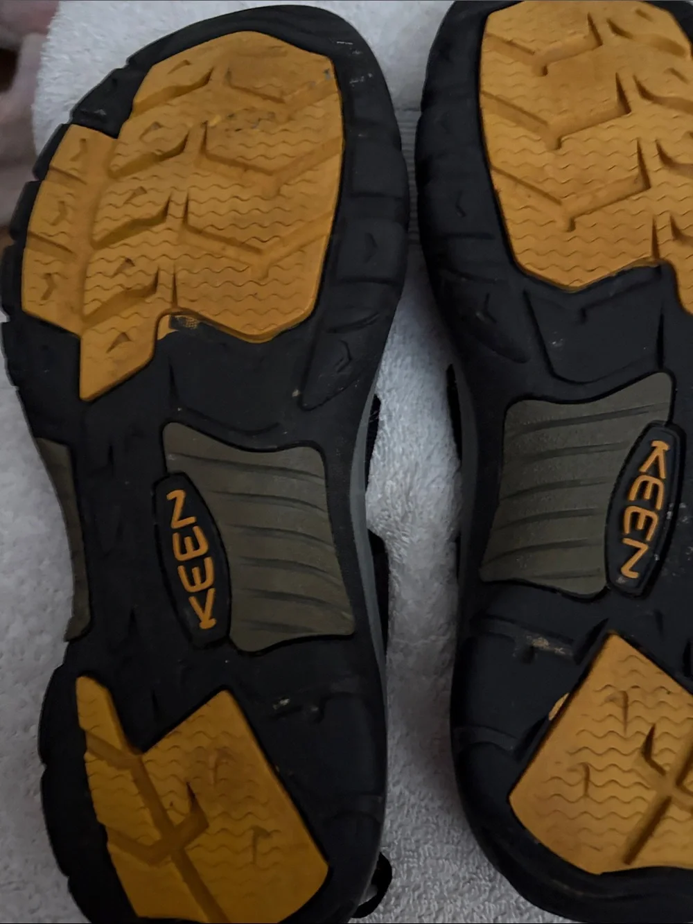 KEEN Black and Yellow Men's Closed-Toe Hiking Sandals